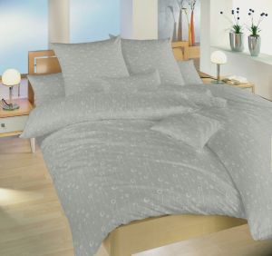 Jemné kvietky na damaškových posteľných obliečkach Lúčne kvety šedé, | 140x220, 70x90 cm
