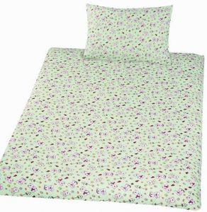 Na svetlom podklade detský motív na bavlnenom posteľných obliečkach Méďa krmítko zelená, | 1x 90/130, 1x 60/40