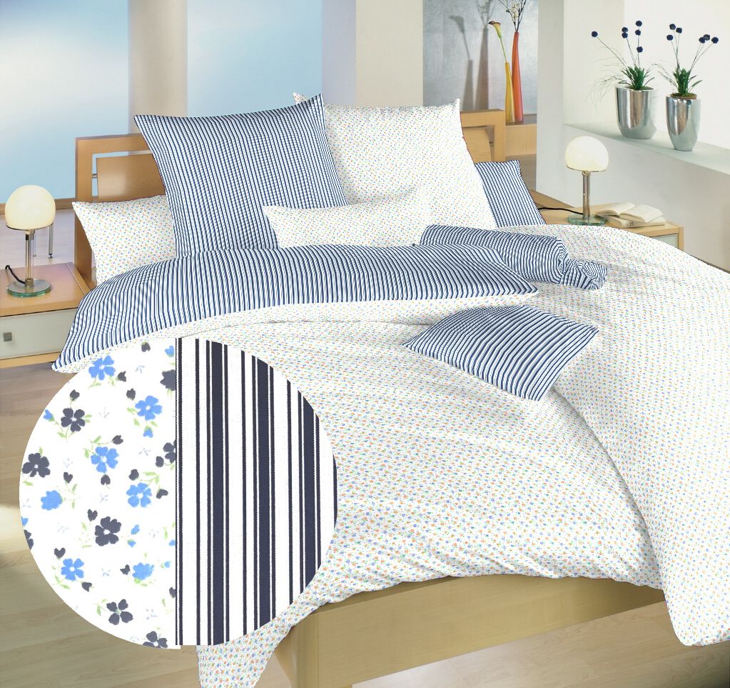 S kvetinovým a geometrickým motívom luxusné bavlnené posteľné obliečky Kvetinky modré / Prúžky modrej, Dadka