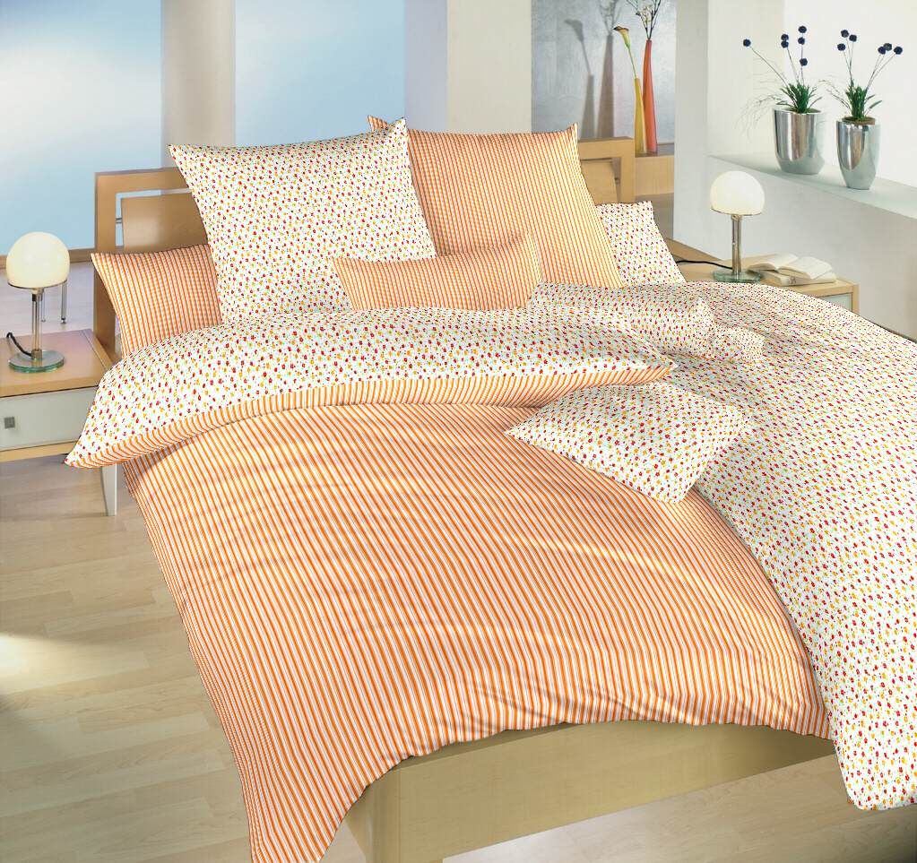Obojstranné kvalitné bavlnené posteľné obliečky Kvetinky oranžovej / Prúžky, Dadka